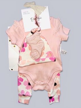 New Jessica Simpson 4pc Set